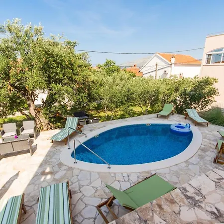 Apartman Okrug Gornji 16901a