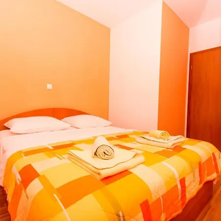 Okrug Gornji 16901a Apartman