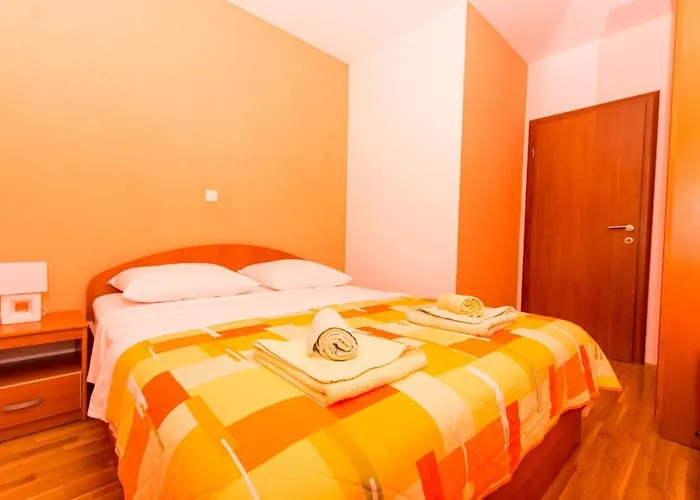 Okrug Gornji 16901a Apartment